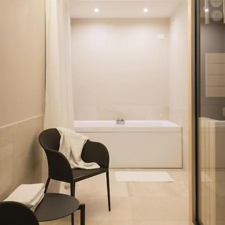 Hostel New ,private Garden, Swimming Pool And Torno