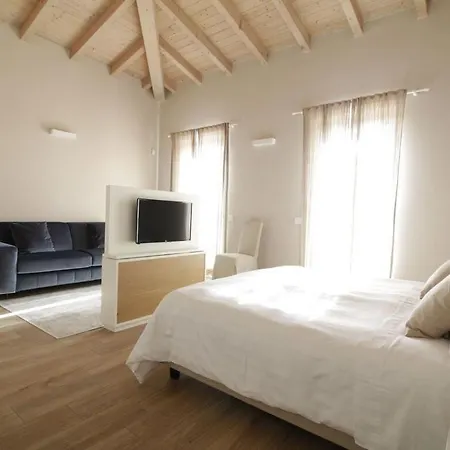 New ,private Garden, Swimming Pool And Торно