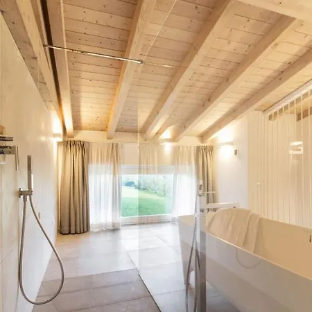New ,private Garden, Swimming Pool And Хостел